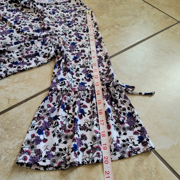 Liz Claiborne Multicolored Floral Top with Bell Sleeves Women's Size XXL - Picture 6 of 9